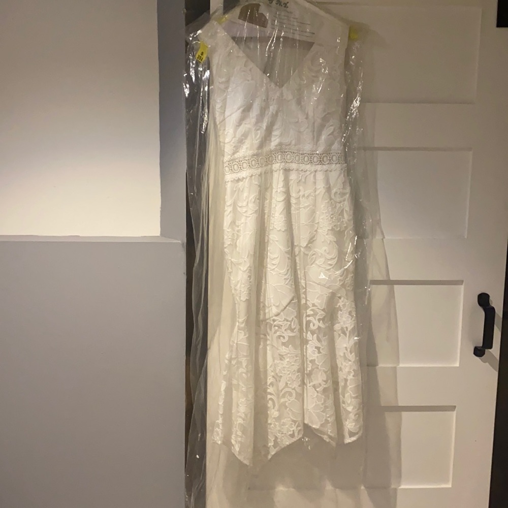 COPY - JAUS (Australian based website) white dress size 4